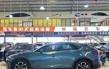 Mazda CX-4, 2021 год, 1 995 000 рублей, 14 фотография