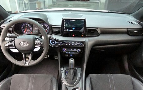 Hyundai Veloster II, 2022 год, 2 665 887 рублей, 19 фотография