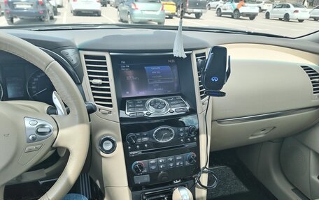 Infiniti QX70, 2017 год, 3 150 000 рублей, 8 фотография