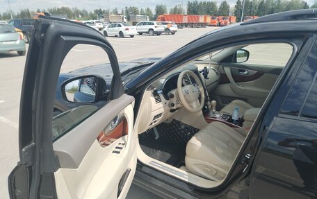 Infiniti QX70, 2017 год, 3 150 000 рублей, 15 фотография