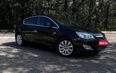 Opel Astra J, 2011 год, 600 000 рублей, 3 фотография