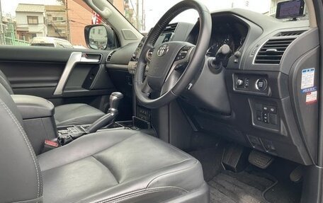 Toyota Land Cruiser Prado 150 рестайлинг 2, 2021 год, 3 482 000 рублей, 9 фотография