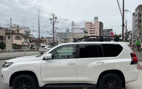 Toyota Land Cruiser Prado 150 рестайлинг 2, 2021 год, 3 482 000 рублей, 4 фотография