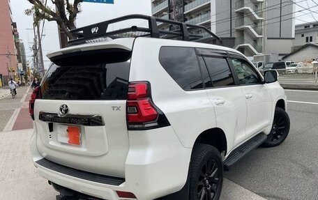 Toyota Land Cruiser Prado 150 рестайлинг 2, 2021 год, 3 482 000 рублей, 7 фотография