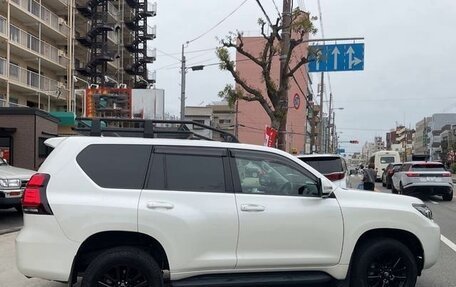 Toyota Land Cruiser Prado 150 рестайлинг 2, 2021 год, 3 482 000 рублей, 8 фотография