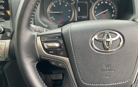 Toyota Land Cruiser Prado 150 рестайлинг 2, 2021 год, 3 482 000 рублей, 12 фотография