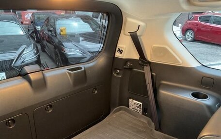 Toyota Land Cruiser Prado 150 рестайлинг 2, 2021 год, 3 482 000 рублей, 38 фотография
