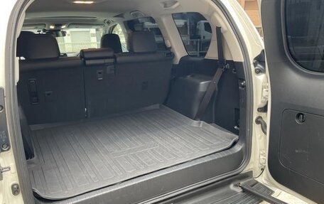 Toyota Land Cruiser Prado 150 рестайлинг 2, 2021 год, 3 482 000 рублей, 37 фотография