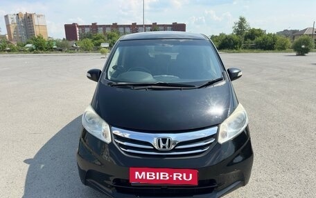 Honda Freed I, 2013 год, 1 390 000 рублей, 1 фотография