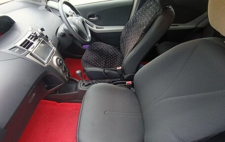 Toyota Vitz, 2010 год, 950 000 рублей, 16 фотография
