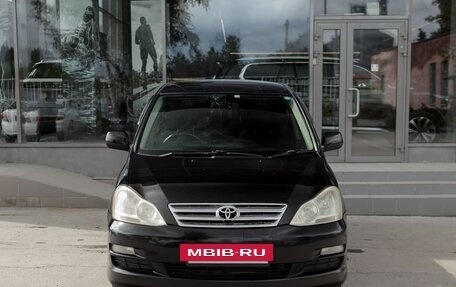 Toyota Ipsum II, 2004 год, 800 000 рублей, 2 фотография