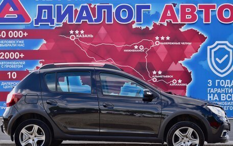 Renault Sandero II рестайлинг, 2021 год, 1 300 000 рублей, 2 фотография