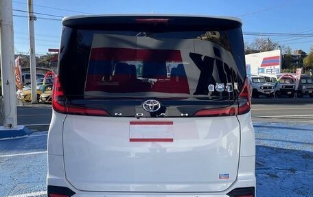 Toyota Noah, 2022 год, 3 583 000 рублей, 6 фотография