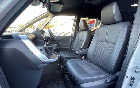 Toyota Noah, 2022 год, 3 583 000 рублей, 32 фотография