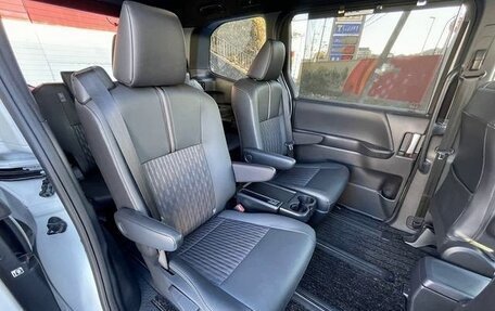 Toyota Noah, 2022 год, 3 583 000 рублей, 36 фотография