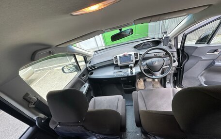 Honda Freed I, 2013 год, 1 390 000 рублей, 15 фотография