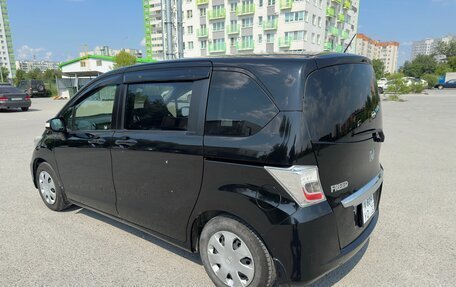 Honda Freed I, 2013 год, 1 390 000 рублей, 4 фотография