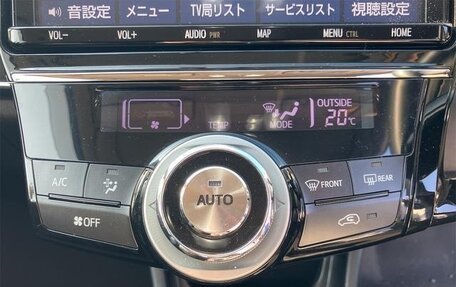Toyota Prius Alpha I (ZVW40/41), 2020 год, 1 544 000 рублей, 24 фотография