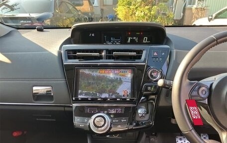 Toyota Prius Alpha I (ZVW40/41), 2020 год, 1 544 000 рублей, 15 фотография