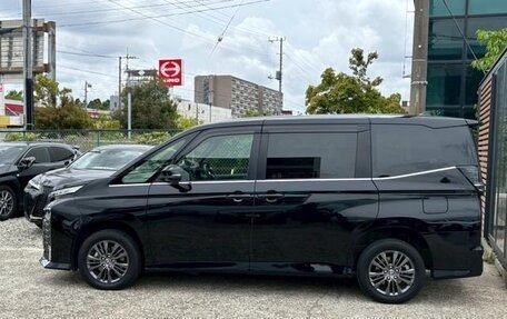 Toyota Voxy, 2022 год, 3 289 000 рублей, 4 фотография