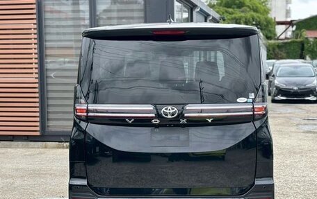 Toyota Voxy, 2022 год, 3 289 000 рублей, 6 фотография
