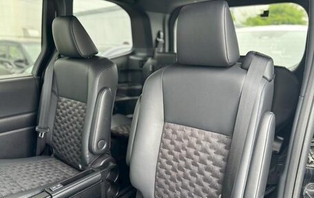 Toyota Voxy, 2022 год, 3 289 000 рублей, 28 фотография