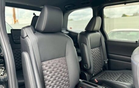 Toyota Voxy, 2022 год, 3 289 000 рублей, 34 фотография