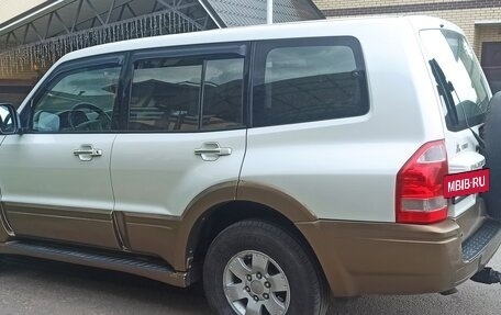 Mitsubishi Pajero III рестайлинг, 2005 год, 950 000 рублей, 21 фотография