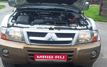 Mitsubishi Pajero III рестайлинг, 2005 год, 950 000 рублей, 23 фотография