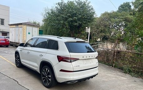 Skoda Kodiaq I, 2022 год, 3 000 000 рублей, 5 фотография