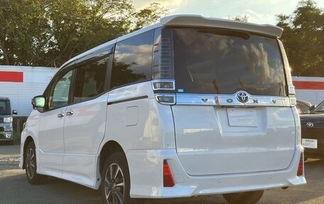 Toyota Voxy III, 2021 год, 2 048 000 рублей, 5 фотография