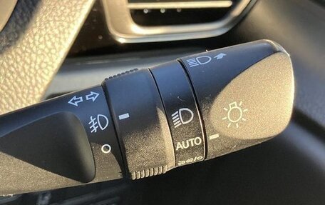 Toyota Voxy III, 2021 год, 2 048 000 рублей, 13 фотография