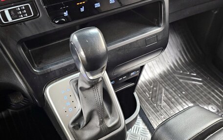 Hyundai Staria, 2022 год, 2 357 000 рублей, 13 фотография
