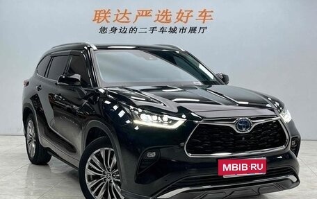 Toyota Highlander, 2022 год, 4 223 023 рублей, 3 фотография