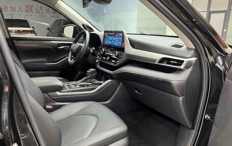 Toyota Highlander, 2022 год, 4 223 023 рублей, 26 фотография