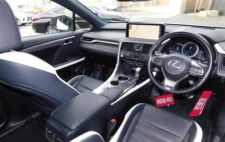 Lexus RX IV рестайлинг, 2022 год, 3 630 000 рублей, 7 фотография
