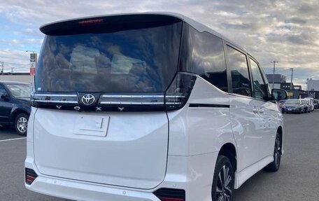 Toyota Voxy, 2022 год, 3 146 000 рублей, 7 фотография