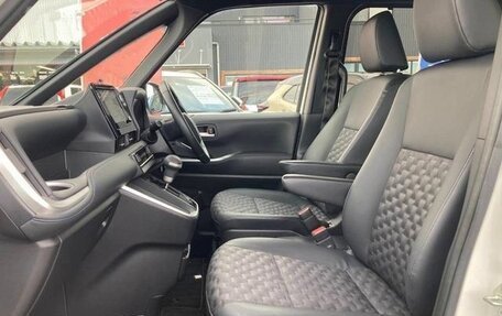 Toyota Voxy, 2022 год, 3 146 000 рублей, 28 фотография