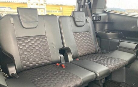 Toyota Voxy, 2022 год, 3 146 000 рублей, 32 фотография