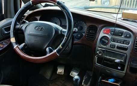 Hyundai Starex I рестайлинг, 2004 год, 320 000 рублей, 9 фотография