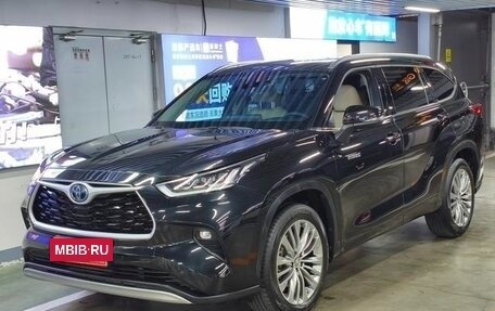 Toyota Highlander, 2022 год, 4 323 023 рублей, 4 фотография