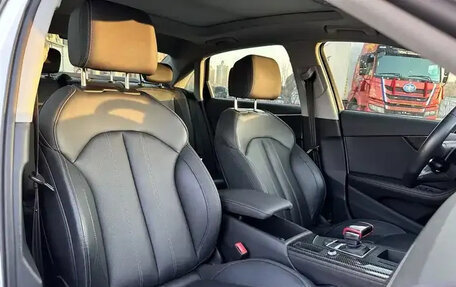 Audi A4, 2022 год, 2 435 000 рублей, 10 фотография