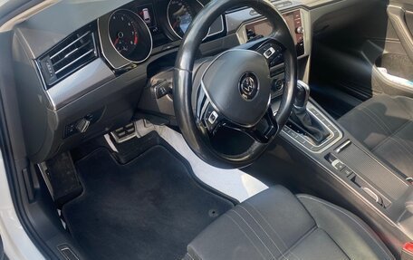 Volkswagen Passat B8 рестайлинг, 2018 год, 2 900 000 рублей, 10 фотография