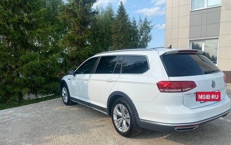 Volkswagen Passat B8 рестайлинг, 2018 год, 2 900 000 рублей, 2 фотография