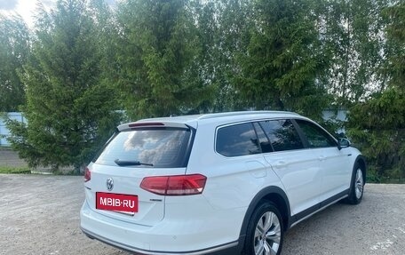 Volkswagen Passat B8 рестайлинг, 2018 год, 2 900 000 рублей, 3 фотография