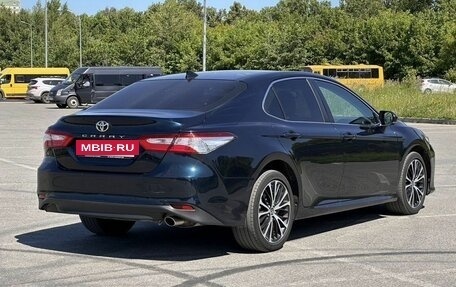 Toyota Camry, 2020 год, 2 399 000 рублей, 8 фотография