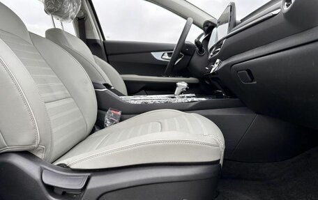 KIA K3, 2024 год, 2 570 000 рублей, 33 фотография