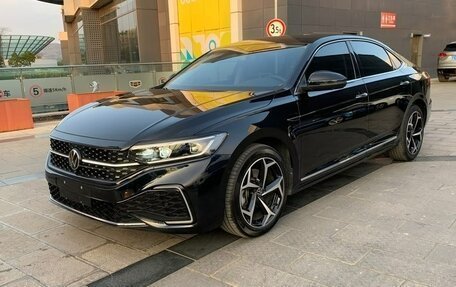 Volkswagen Passat B8 рестайлинг, 2022 год, 1 935 000 рублей, 3 фотография