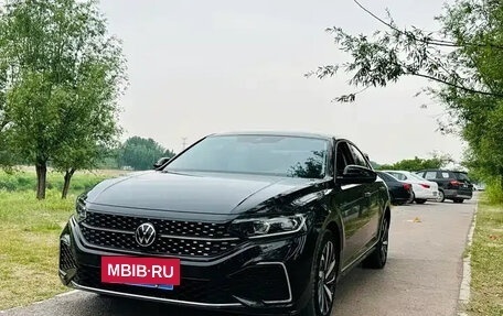Volkswagen Passat B8 рестайлинг, 2022 год, 1 835 000 рублей, 13 фотография