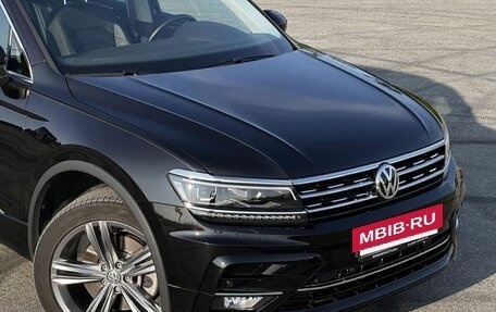 Volkswagen Tiguan II, 2019 год, 3 750 000 рублей, 2 фотография